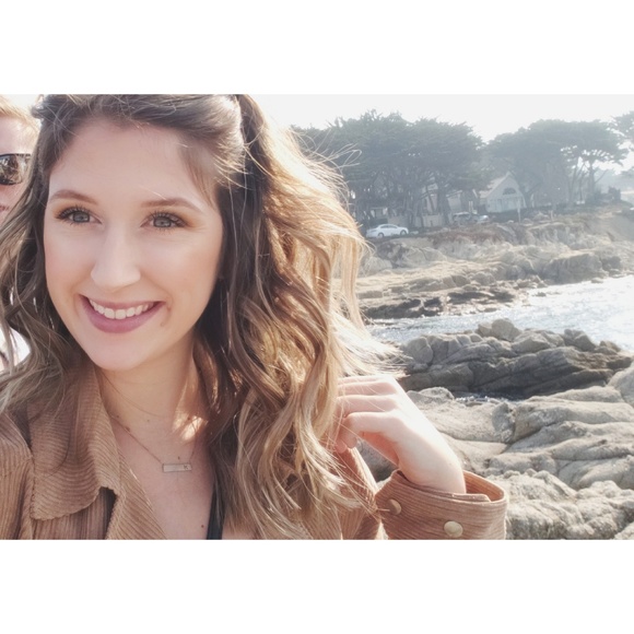 Meet your Posher, Kylee - Picture 2 of 2